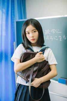 高校老师诱骗女生